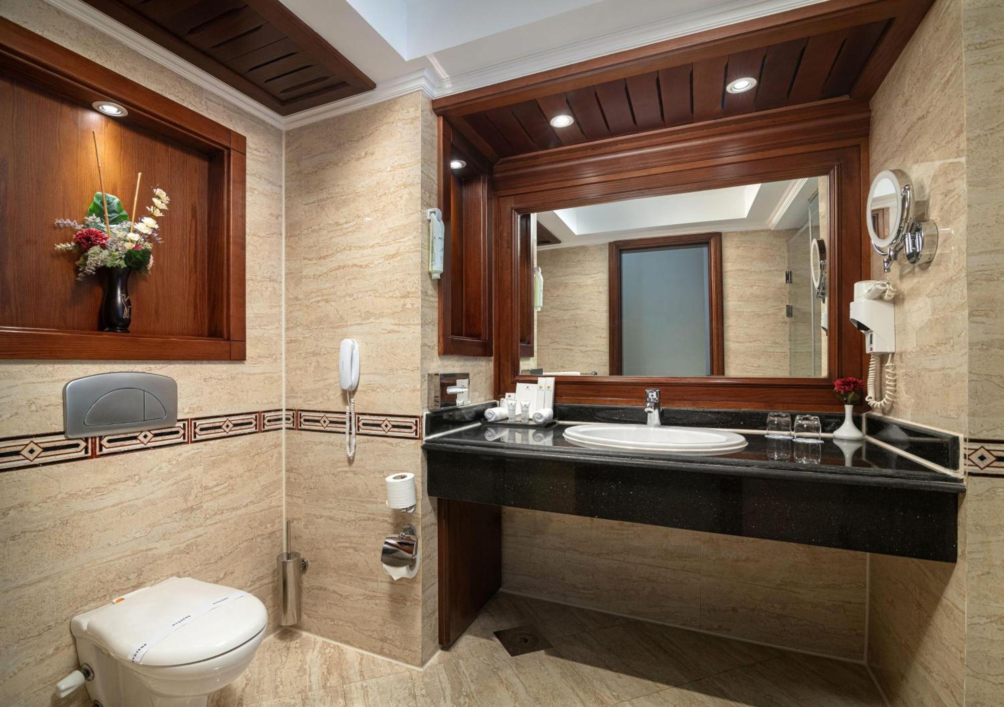 Premium Jacuzzi Suite Adults Only